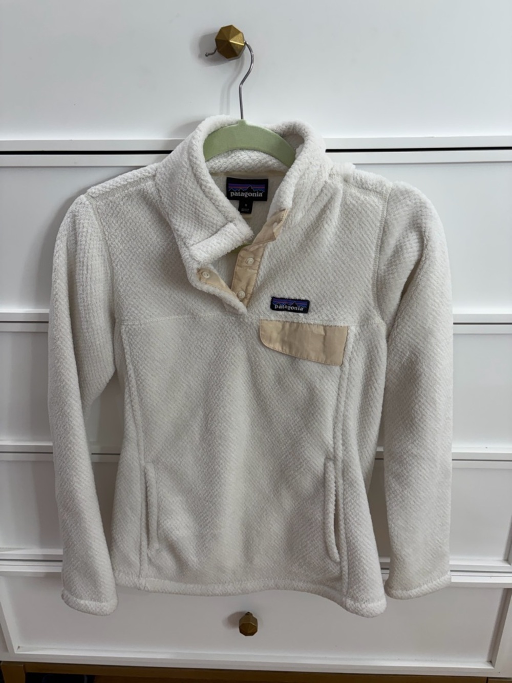 Patagonia White Sherpa Fleece Pullover with Cream Trim